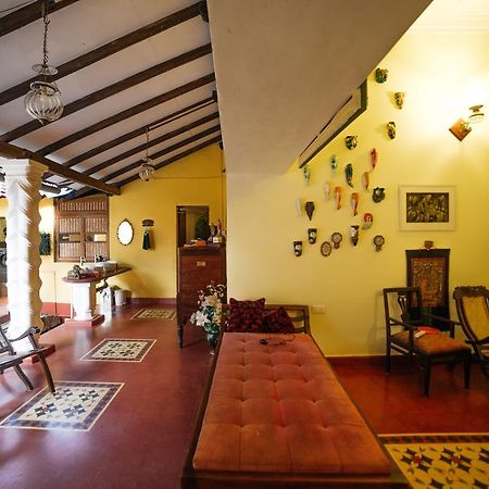 Casa Menezes - A Heritage Goan Homestay Bambolim Exterior foto