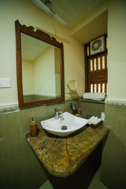 Casa Menezes - A Heritage Goan Homestay Bambolim Exterior foto
